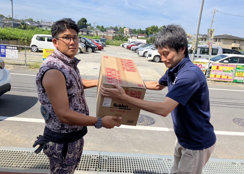 熱中症対策！現場用クーラー贈呈しました（柏営業所①）02